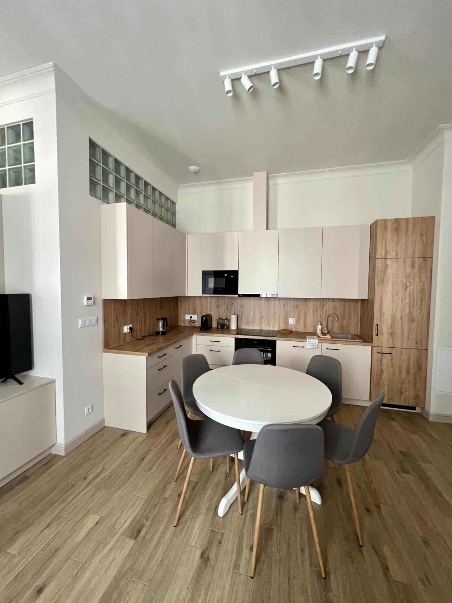 Apartament Sebastiana Street Luxury